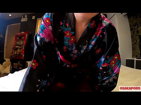 ❤️ Vajza e re cosplay pëlqen seksin deri në orgazmë me një shiringë në një kalorës dhe një blowjob. Vajzë aziatike me pidhi leshtore dhe cica të bukura me kostum tradicional japonez në video amatore që tregon masturbim me lodra qij. Sakura 3 OSAKAPORN. ☑ Porno në sq.pornsexer.ru ❌❤