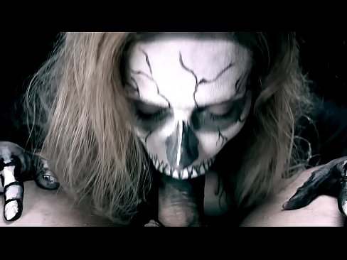 ❤️ Vajzë demonike që thith karin me gojën e saj të zezë dhe gëlltit sperma. ☑ Porno në sq.pornsexer.ru ❌❤